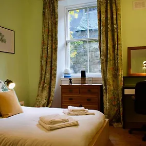  Apartment 3 Bedroom Next To Leafy Meadows United Kingdom