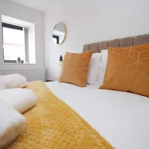  Apartment Flat In Centre United Kingdom