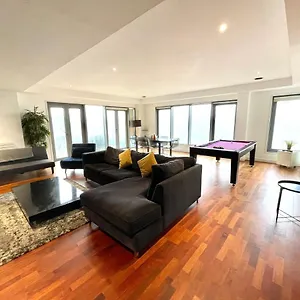 Apartment Penthouse - Sleeps 8 - City Centre - Free Parking - City Views, Newcastle upon Tyne